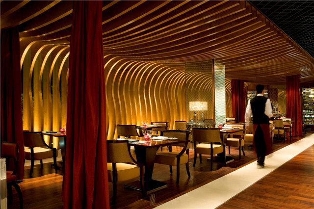 4.CRU Steakhouse.jpg
