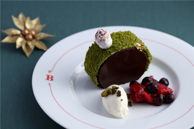 Bistrot B_怡庭_Bûche de Noël, Chocolate-Pistachio Christmas Yule Log_法式圣诞节树根蛋糕.jpg
