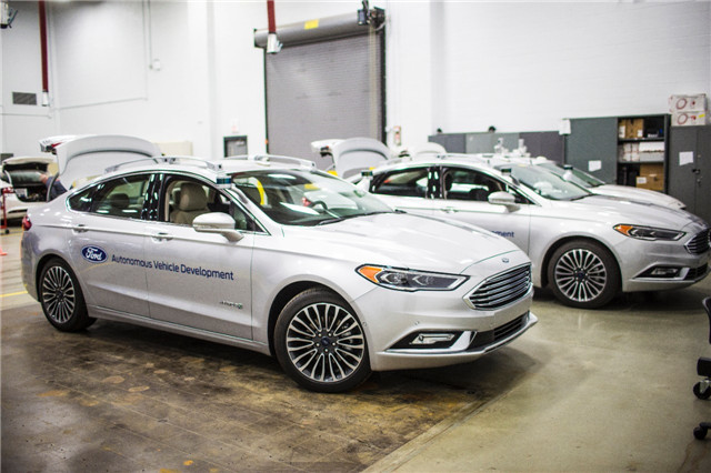 新一代福特Fusion混合动力自动驾驶测试车_2.jpg