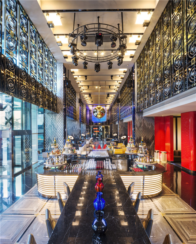 W Lounge.jpg