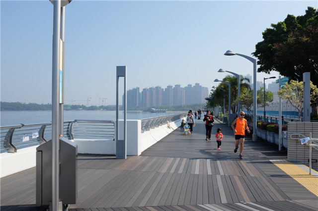 沿着马鞍山海滨长廊跑，欣赏美丽的海滨景色.jpg