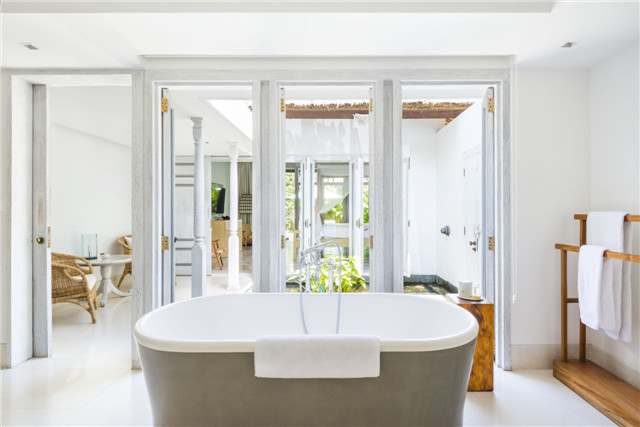 COMO Uma Ubud-Garden Pool Villa-Bathroom.jpg