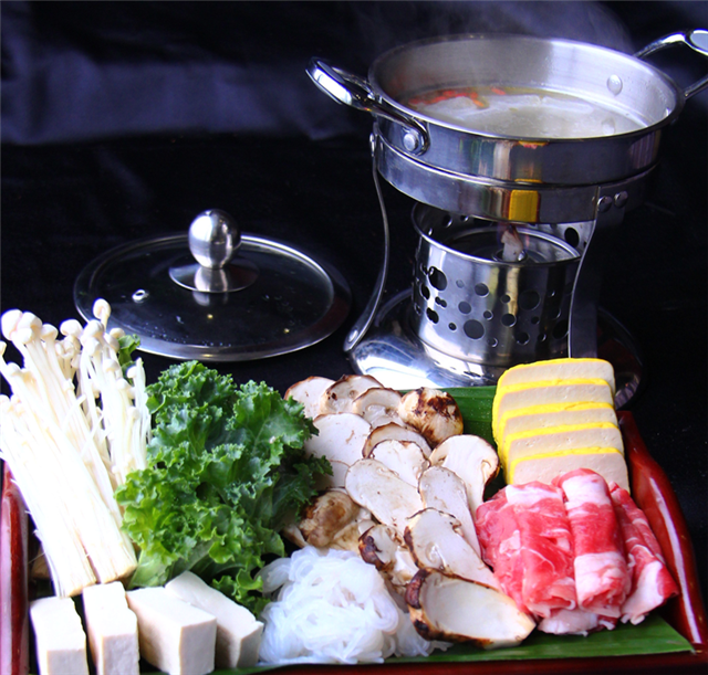 11 鲜松茸菌火锅.png