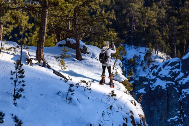 batch_cc03-9-18Snowshoeing.jpg