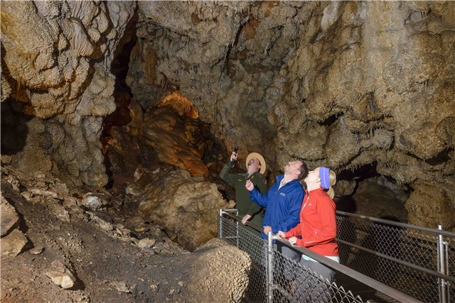JewelCave00031.jpg