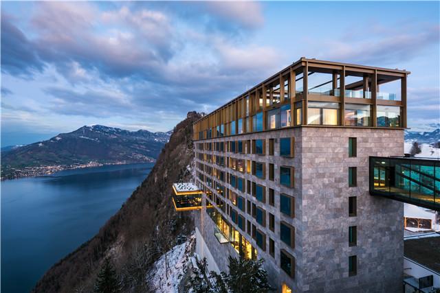 Bürgenstock Hotel & Alpine Spa (布尔根施托克阿尔卑斯水疗度假村).jpg
