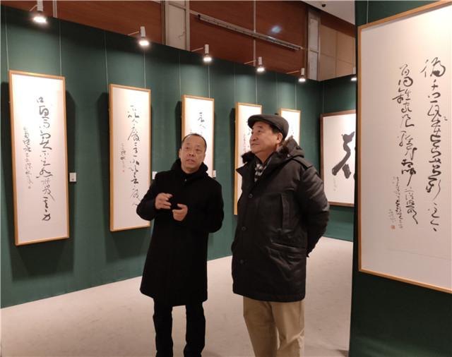 姜昆先生参观寇克让老师展.jpg