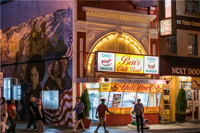 UTF-8''U Street - Ben's Chili Bowl - courtesy of washington.org.jpg