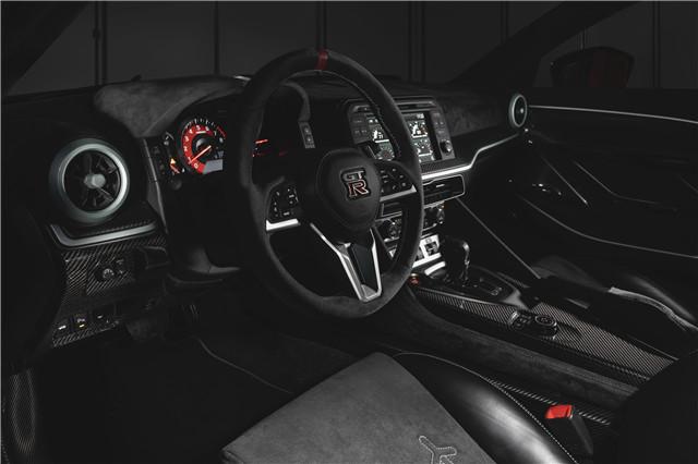 GT-R50by Italdesign_int.jpg