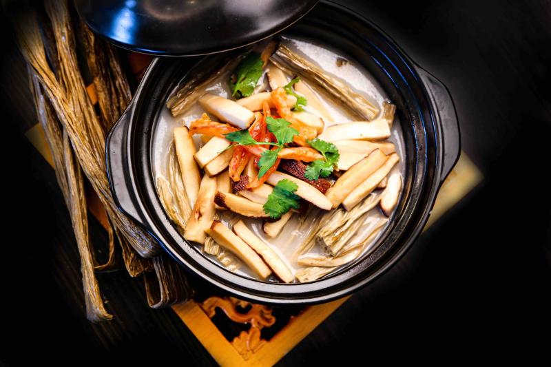 虾干冬菇黑腐竹煲.jpg