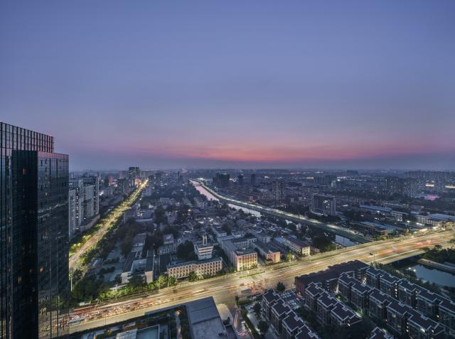 城市夜景_编辑.jpg