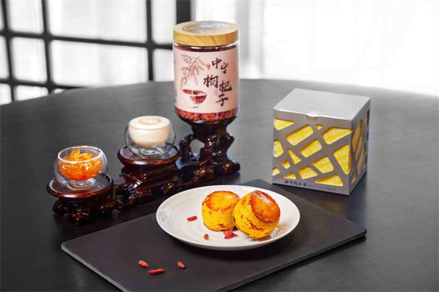 4. 红枸杞司康配蜂蜜橙皮酱.jpg