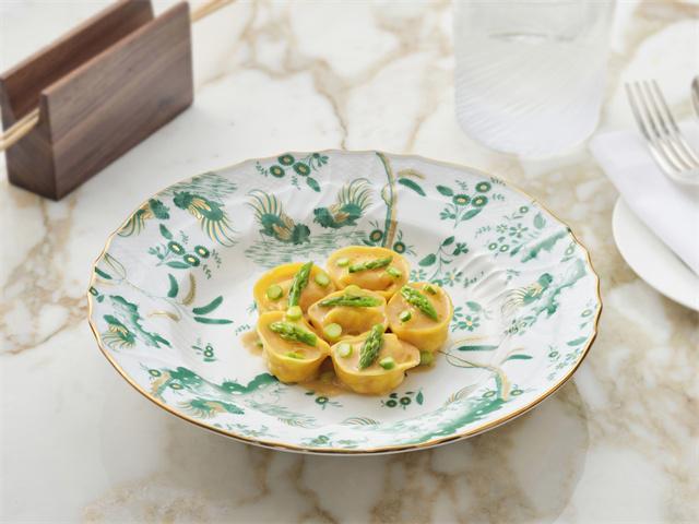 3.意式手工龙虾饺子配芦笋Home made langoustines tortellini with asparagus.jpg