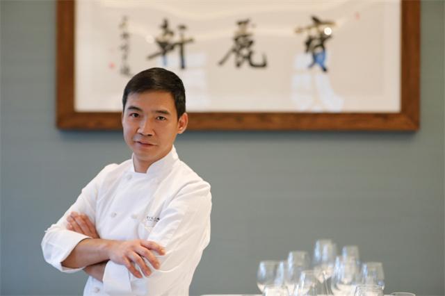 上海宝格丽酒店宝丽轩中餐厅行政主厨 傅文彪师傅 Mr. Bill Fu , Chinese Executive Chef  of Bao Li Xuan Chinese Restaurant.jpg