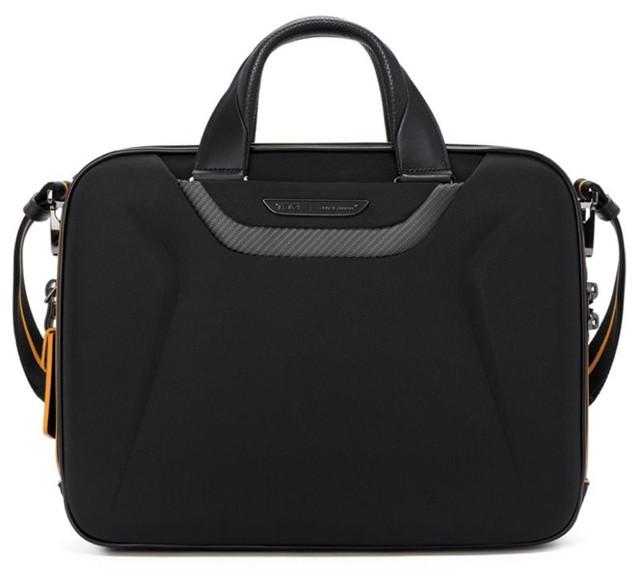 【新闻稿图2】TUMI&McLaren Axle薄款公文包（黑色）.jpg