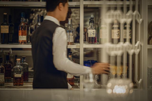 Jing Bar.jpg