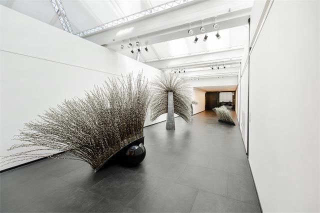 半岛艺廊_展品铁与银之间.jpg