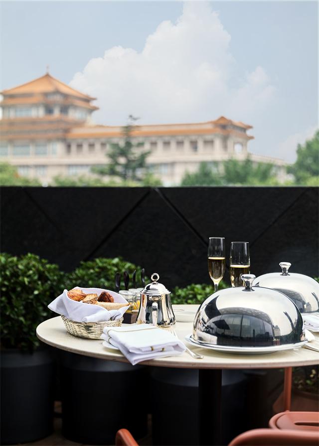 RG Terrace Bar 3.jpg