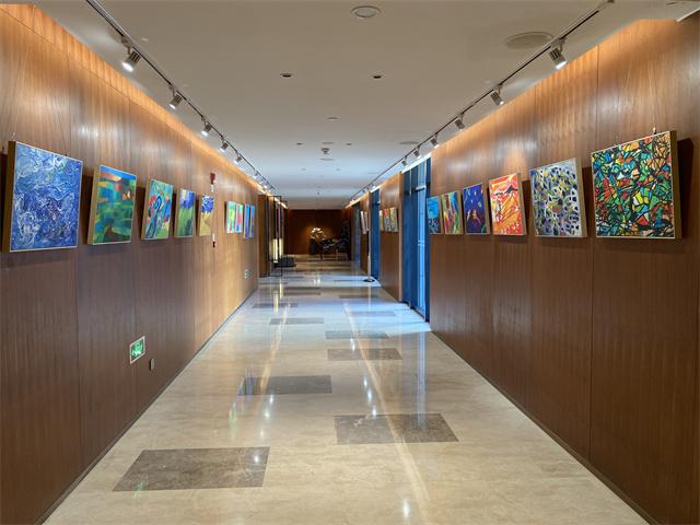 2.悦爱·无界 爱与艺术公益画展.jpg