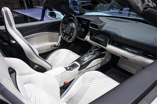MASERATI MC20-51.jpg