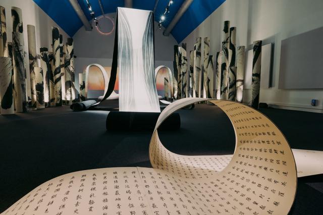mostra_visioni_tattili_iulm_alcantara_02.jpg