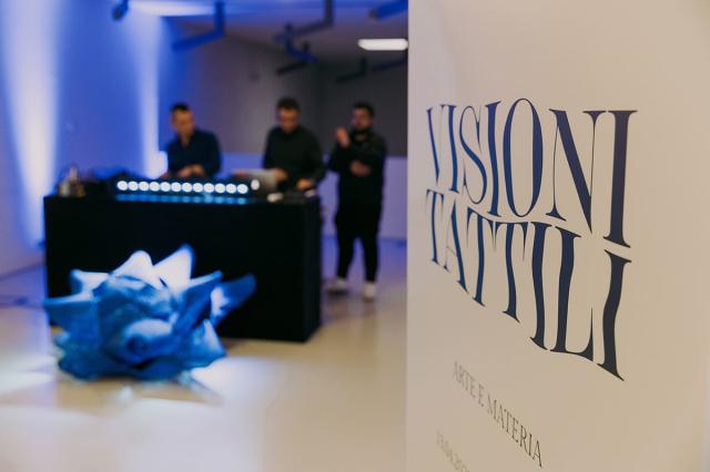 mostra_visioni_tattili_iulm_alcantara_12.jpg
