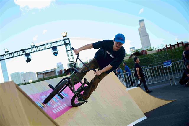 图片6-越野单车（BMX）极限运动表演.jpg