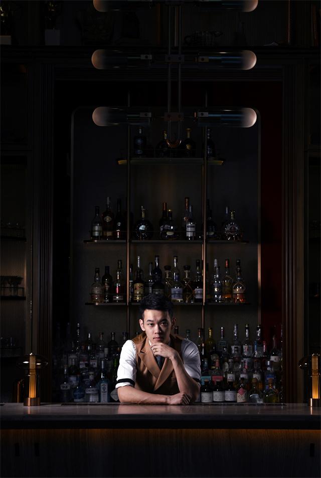 Union 酒店酒吧经理 – Harry.jpg