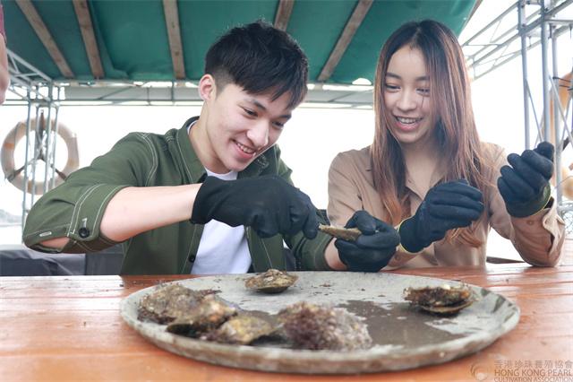 图片6-西贡珍珠首饰工作坊（左）.jpg