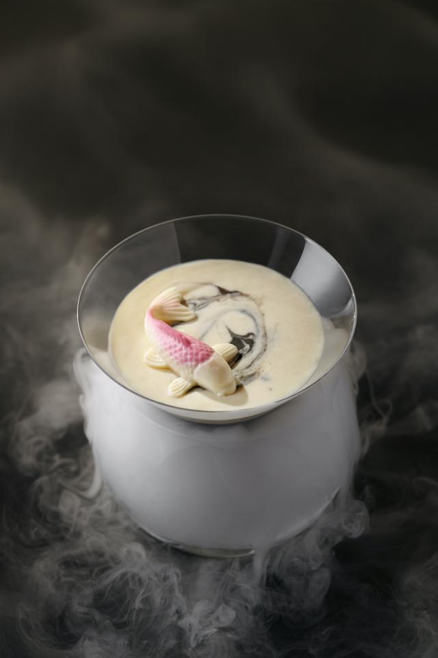 Dim Sum - 35th Anniversary Dessert  黑芝麻锦鲤布丁 (7 of 7).jpg