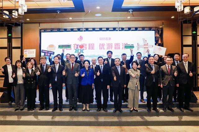 新闻图片1- 现场活动合影.jpg