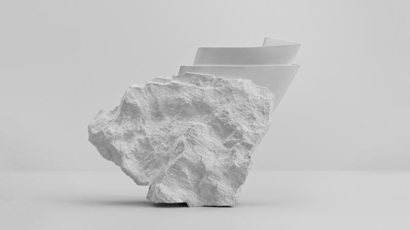 新石器2017-NO.5 52×15×50CM 瓷器 注浆成型 还原焰1280°C 2017年9月 吴昊宇作品 .jpg