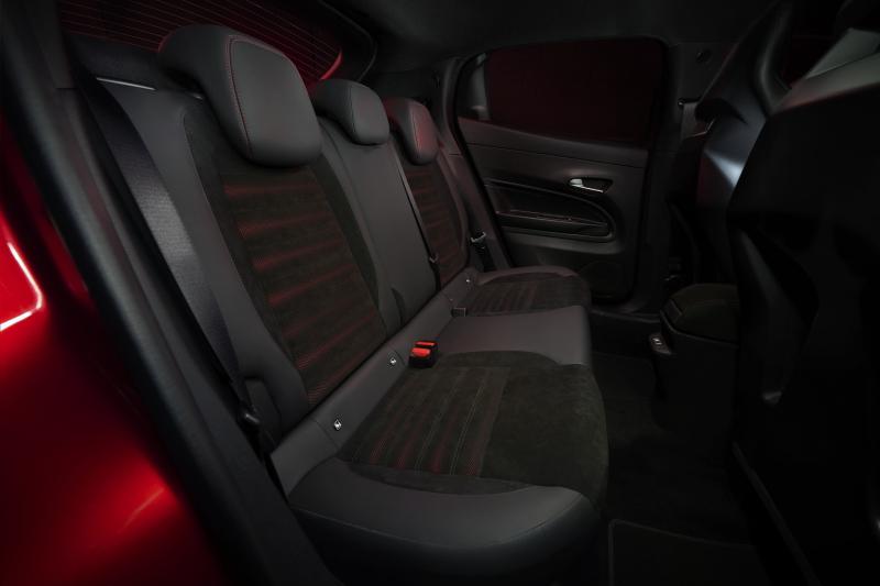 ALCANTARA INTERIOR - ALFA ROMEO JUNIOR  (9).jpg