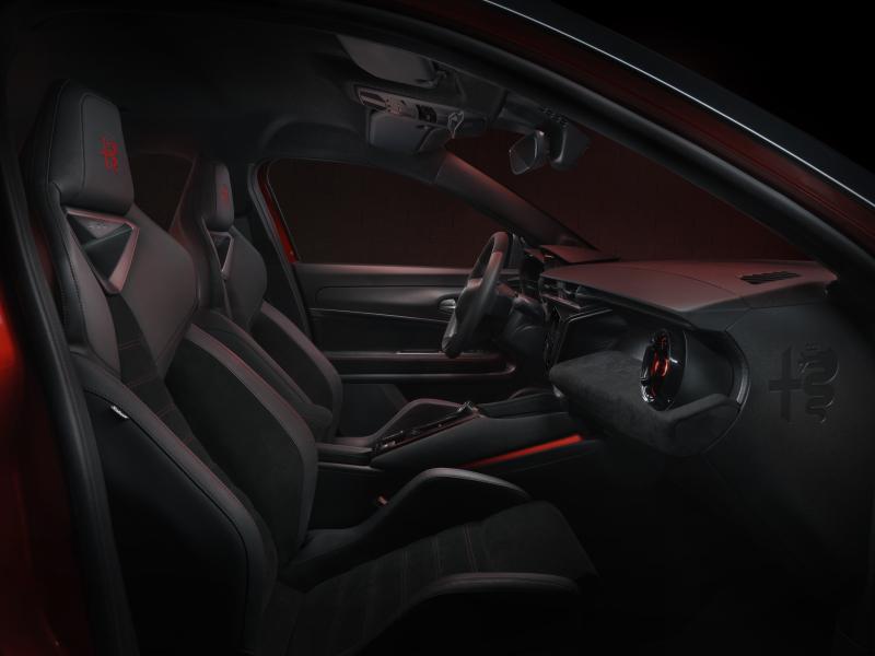 ALCANTARA INTERIOR - ALFA ROMEO JUNIOR  (10).jpg