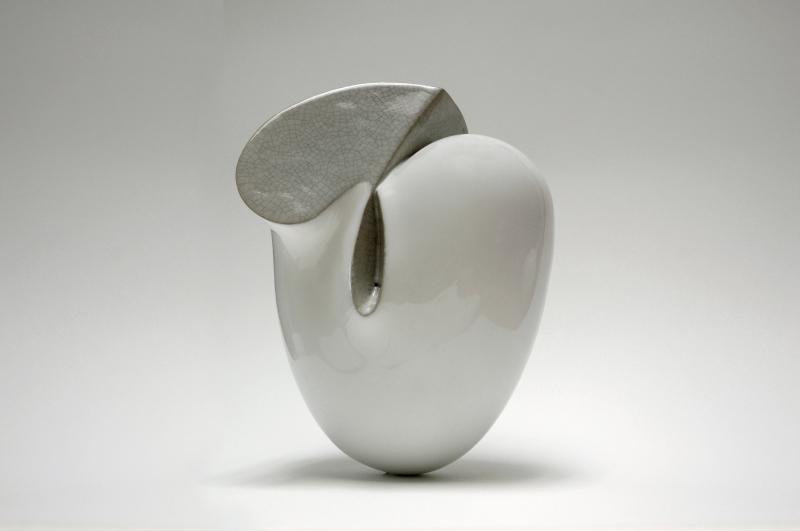 邂逅NO.1 23×16×30cm  细陶  手工成型  氧化焰1200°C  2008年9月.jpg