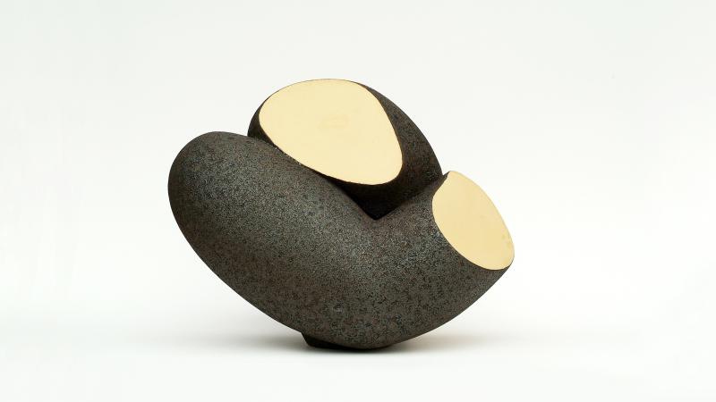 邂逅NO.2 38×28×35cm 细陶 手工成型 氧化焰1200°C 2008年12月.jpg