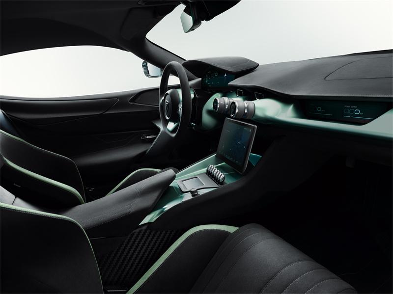 Rimac-Nevera-R (4).jpg
