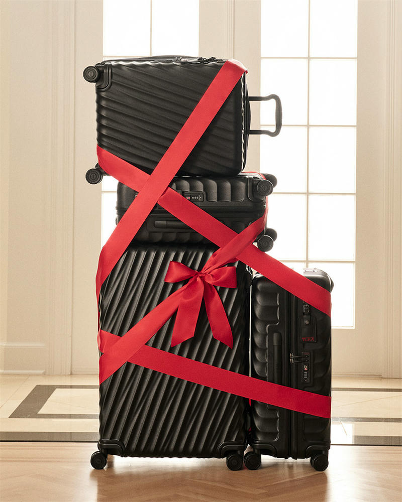 558441-TUMI_Holiday_1.jpg.jpg