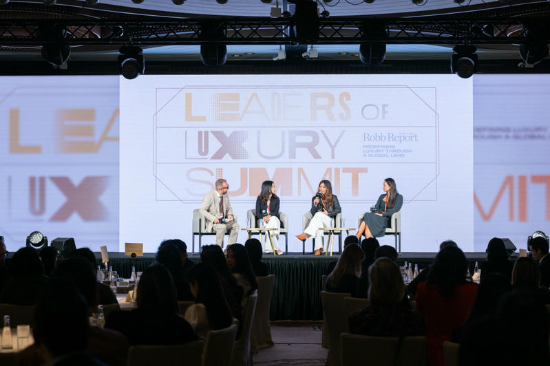 574044-Panel_discussion_at_the_Leaders_of_Luxury_Summit_2024_.jpg.jpg