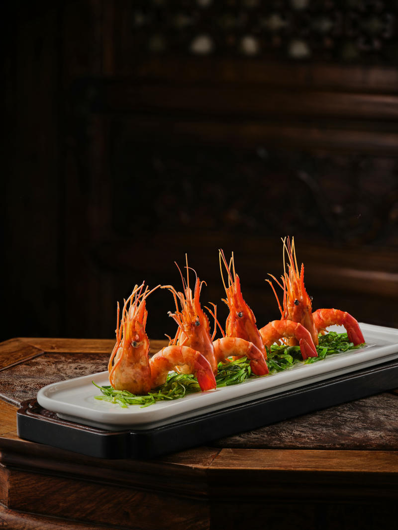 古越龙山醉罗氏虾 Marinated Roche Prawns with Rice Wine and Seaweed Salad.jpg
