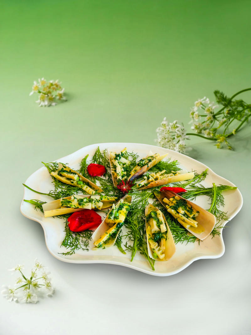 荠菜炒春笋.jpg