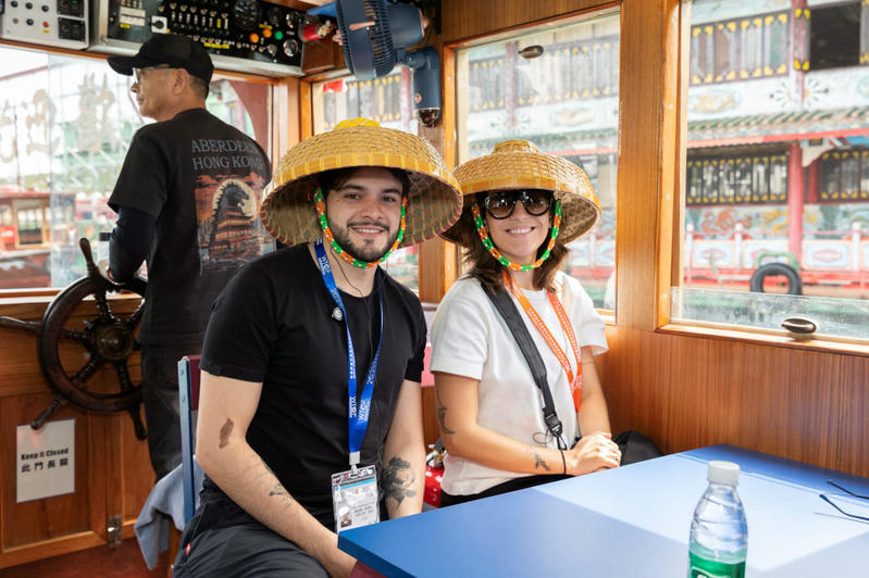 新闻稿配图7-与会嘉宾参与HKTB打造的香港旅游体验.jpg