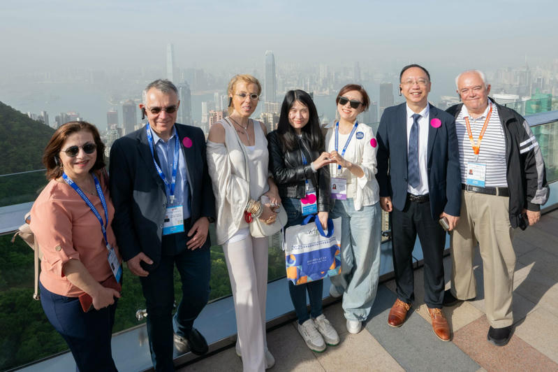新闻稿配图8-与会嘉宾参与HKTB打造的香港旅游体验.jpg