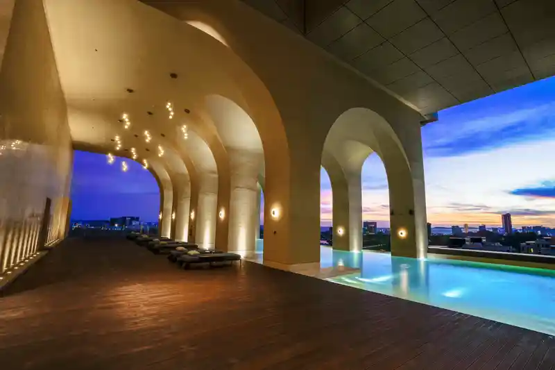 Sky泳池酒吧（Sky Pool & Bar）.jpg