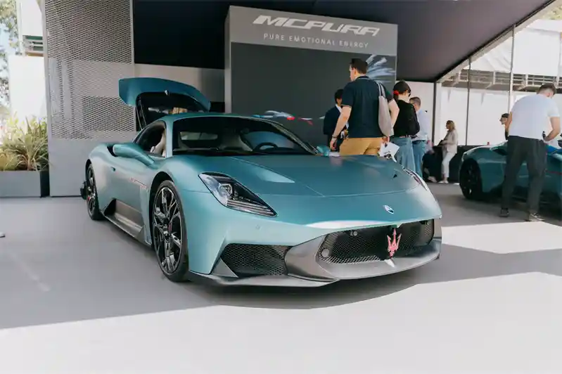 Maserati MCPURA 10.jpg